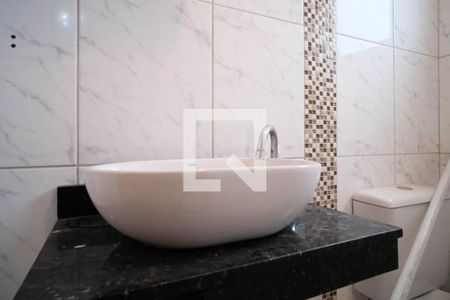 Casa à venda com 350m², 2 quartos e 3 vagas Casa à venda com 350m², 2 quartos e 3 vagasBanheiro social