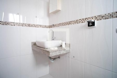 Casa à venda com 350m², 2 quartos e 3 vagas Casa à venda com 350m², 2 quartos e 3 vagasBanheiro quarto 2