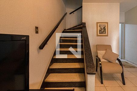 acesso para os pisos_1 de casa para alugar com 2 quartos, 100m² em Vila Moinho Velho, São Paulo