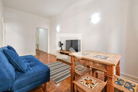 Sala de apartamento para alugar com 2 quartos, 70m² em Pitangueiras, Guarujá