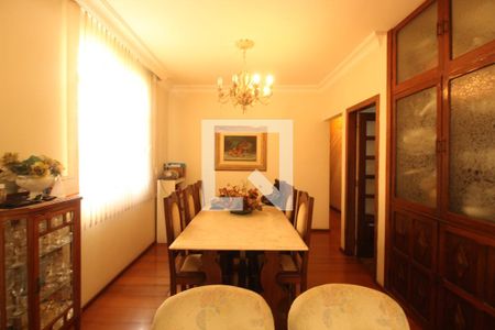 Sala de apartamento à venda com 3 quartos, 109m² em Serra, Belo Horizonte