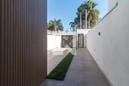 Vista da Sala de casa para alugar com 3 quartos, 248m² em Vila São Paulo, Mogi das Cruzes