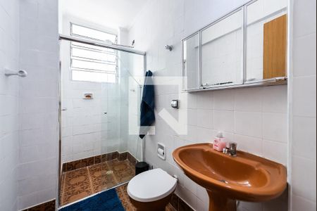 Banheiro de apartamento para alugar com 1 quarto, 51m² em Aparecida, Santos