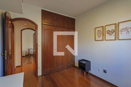 Quarto 1 de apartamento à venda com 4 quartos, 150m² em Lourdes, Belo Horizonte