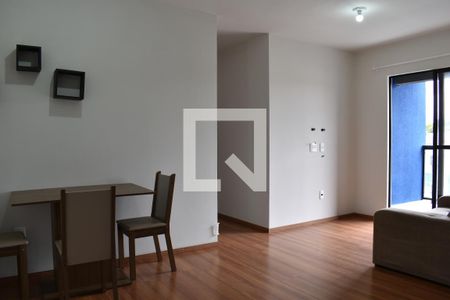 Sala de apartamento para alugar com 3 quartos, 63m² em Campo Comprido, Curitiba