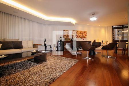 Apartamento à venda com 347m², 4 quartos e 3 vagasSala