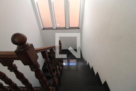 Escada de casa à venda com 6 quartos, 300m² em Planalto Paulista, São Paulo