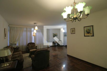 Sala 1 de casa à venda com 6 quartos, 300m² em Planalto Paulista, São Paulo
