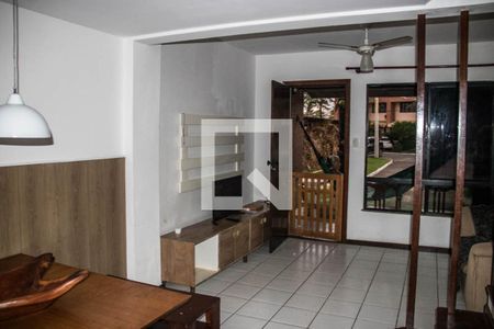 Sala de casa de condomínio para alugar com 3 quartos, 108m² em Stella Maris, Salvador