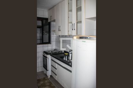 Cozinha de casa de condomínio para alugar com 3 quartos, 108m² em Stella Maris, Salvador