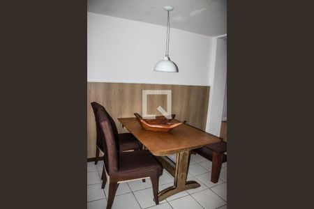Sala de casa de condomínio para alugar com 3 quartos, 108m² em Stella Maris, Salvador