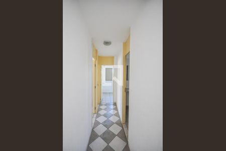 Corredor de apartamento para alugar com 2 quartos, 70m² em Jardim Caboré, São Paulo