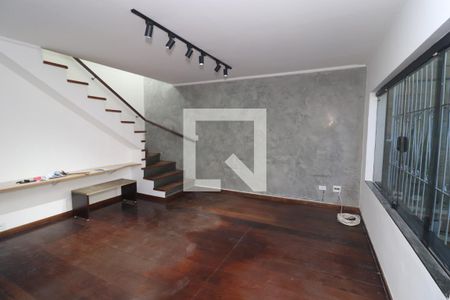 Sala de TV de casa para alugar com 3 quartos, 240m² em Vila Carrão, São Paulo