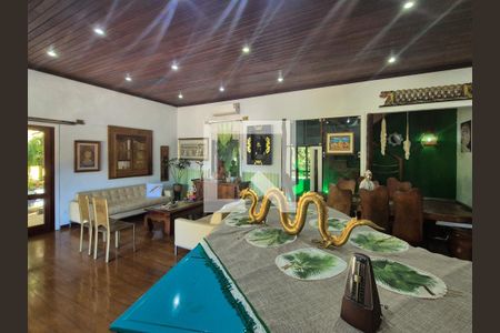 Sala de casa para alugar com 8 quartos, 500m² em Vargem Grande, Rio de Janeiro