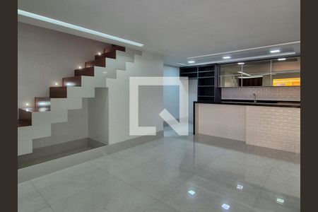 Sala de casa de condomínio para alugar com 3 quartos, 140m² em Vargem Pequena, Rio de Janeiro