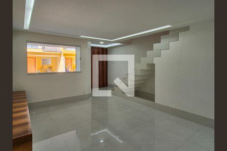 Casa de condomínio à venda com 140m², 3 quartos e 1 vagaSala