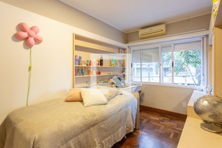 Quarto 2 de apartamento para alugar com 3 quartos, 100m² em Rio Branco, Porto Alegre