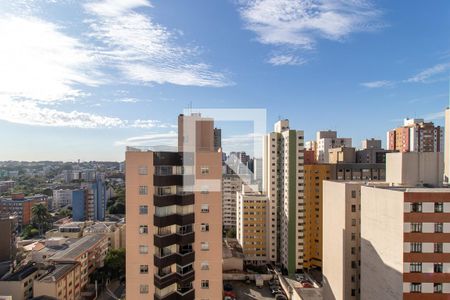 Vista da Sala de apartamento para alugar com 2 quartos, 60m² em Cristo Rei, Curitiba