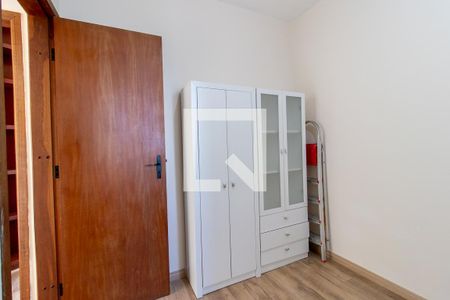 Quarto 2 de apartamento para alugar com 2 quartos, 60m² em Cristo Rei, Curitiba
