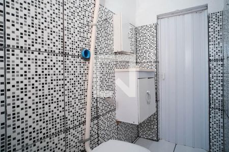 Banheiro de casa para alugar com 1 quarto, 38m² em Jardim Danfer, São Paulo