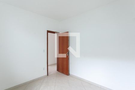 Quarto 1 de casa à venda com 2 quartos, 60m² em Frei Leopoldo, Belo Horizonte
