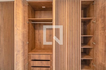 Closet  de apartamento à venda com 2 quartos, 70m² em Vila Mascote, São Paulo