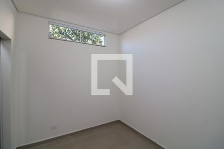 Suíte de casa para alugar com 1 quarto, 30m² em Vila Antonieta, São Paulo