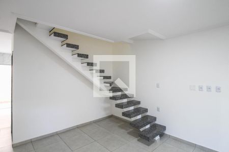 Sala de casa para alugar com 2 quartos, 92m² em Cabral, Nilópolis