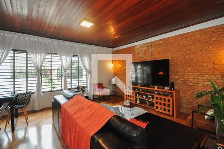 Sala de casa para alugar com 2 quartos, 240m² em Vila Nova das Belezas, São Paulo