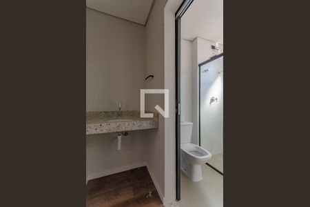 Banheiro Semi - suítes de apartamento para alugar com 3 quartos, 84m² em Liberdade, Belo Horizonte