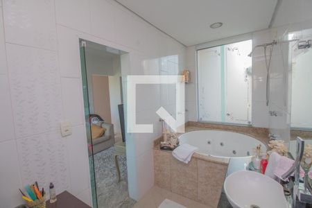 Banheiro de casa para alugar com 1 quarto, 60m² em Jardim Independência, São Paulo