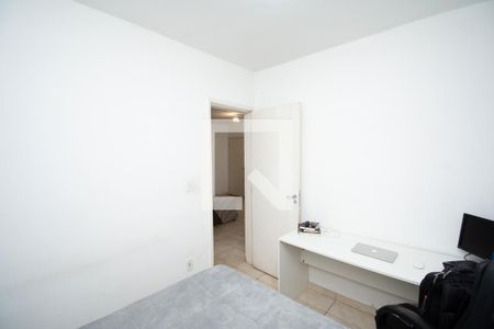 Quarto 2 de apartamento para alugar com 2 quartos, 49m² em Olaria, Contagem