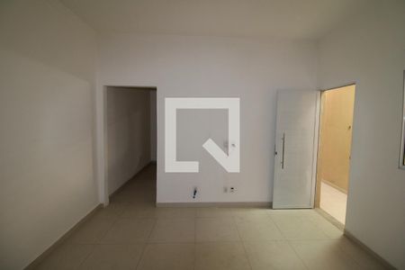 Casa à venda com 108m², 4 quartos e 2 vagasSala