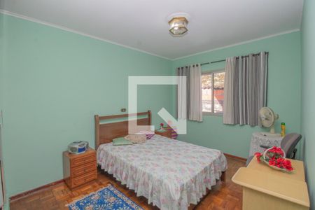 Casa à venda com 381m², 3 quartos e 10 vagas Casa à venda com 381m², 3 quartos e 10 vagasQuarto 2