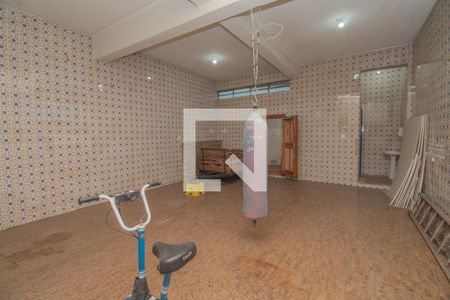 Casa à venda com 381m², 3 quartos e 10 vagas Casa à venda com 381m², 3 quartos e 10 vagasGaragem