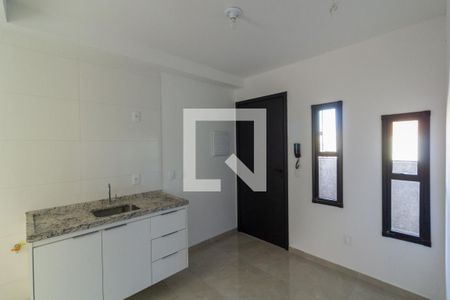 Sala/Cozinha de apartamento para alugar com 2 quartos, 30m² em Guaiaúna, São Paulo