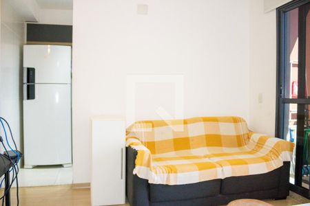 Sala de apartamento para alugar com 2 quartos, 50m² em Todos Os Santos, Rio de Janeiro
