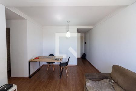 Sala de apartamento para alugar com 3 quartos, 63m² em Km 18, Osasco