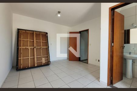 Suíte de casa à venda com 3 quartos, 120m² em Vila Camilopolis, Santo André