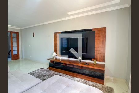 Sala de casa à venda com 5 quartos, 255m² em Parque São Domingos, São Paulo