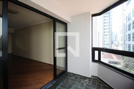 Varanda  de apartamento à venda com 3 quartos, 104m² em Vila Nova Conceição, São Paulo