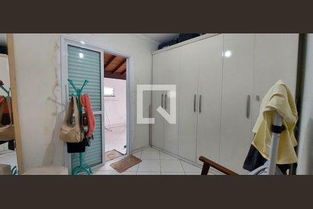 Casa à venda com 200m², 3 quartos e 4 vagas Casa à venda com 200m², 3 quartos e 4 vagasQuarto 2