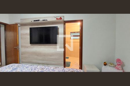 Casa à venda com 200m², 3 quartos e 4 vagas Casa à venda com 200m², 3 quartos e 4 vagasQuarto 1 suíte