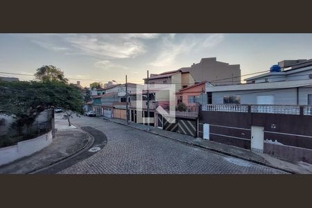 Casa à venda com 200m², 3 quartos e 4 vagas Casa à venda com 200m², 3 quartos e 4 vagasVista Varanda Quarto 2
