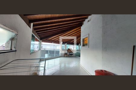 Casa à venda com 200m², 3 quartos e 4 vagas Casa à venda com 200m², 3 quartos e 4 vagasVaranda Quarto 2