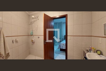 Casa à venda com 200m², 3 quartos e 4 vagas Casa à venda com 200m², 3 quartos e 4 vagasBanheiro Quarto 1 suíte