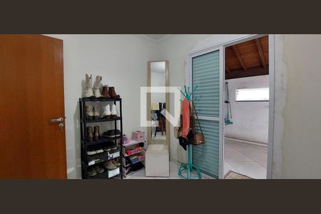 Casa à venda com 200m², 3 quartos e 4 vagas Casa à venda com 200m², 3 quartos e 4 vagasQuarto 2