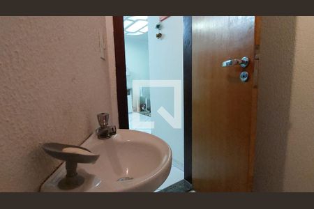 Casa à venda com 200m², 3 quartos e 4 vagas Casa à venda com 200m², 3 quartos e 4 vagasLavabo