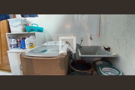 Casa à venda com 200m², 3 quartos e 4 vagas Casa à venda com 200m², 3 quartos e 4 vagasÁrea de Serviço