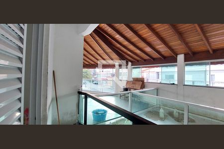 Casa à venda com 200m², 3 quartos e 4 vagas Casa à venda com 200m², 3 quartos e 4 vagasVaranda Quarto 1 suíte